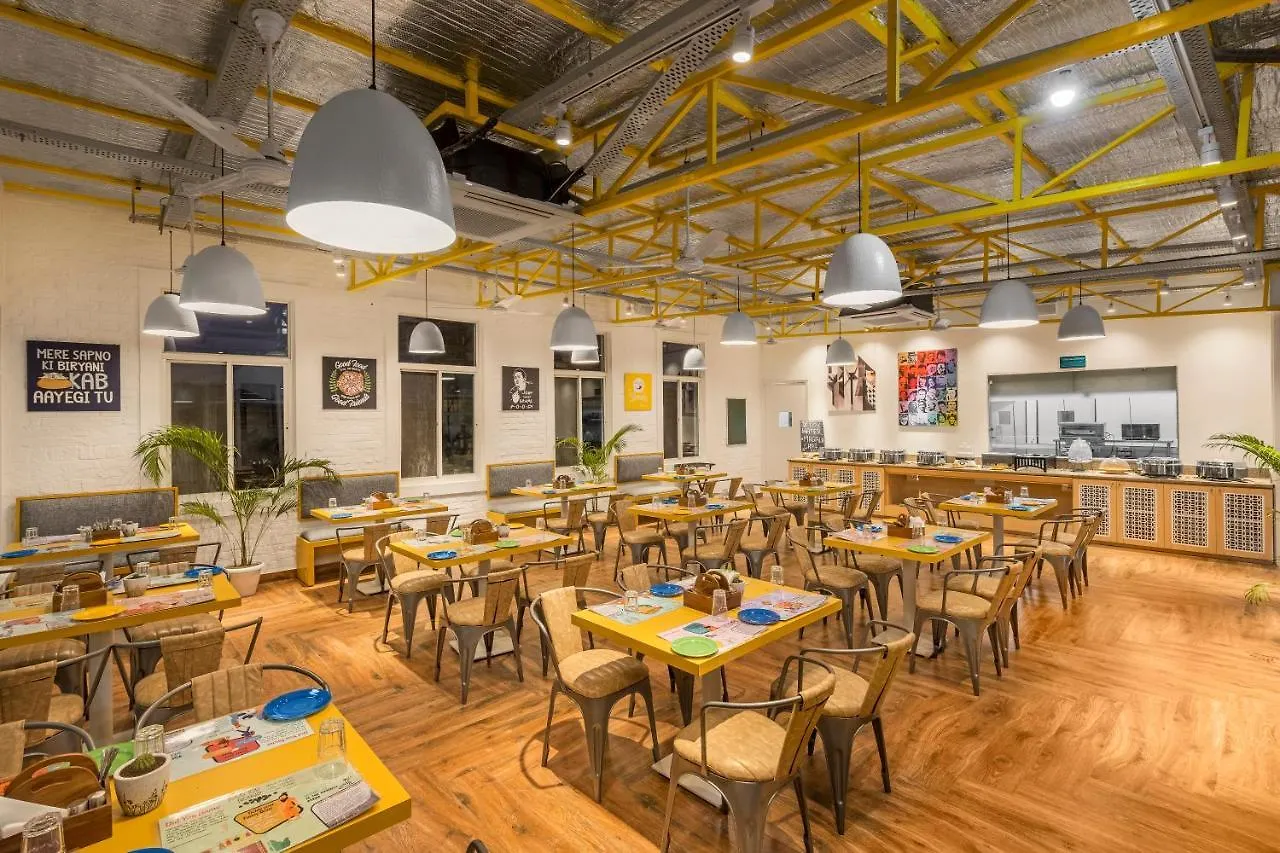 Hotel Bedzzz Varanasi By Leisure Hotels, 1 Km From Dashwasamedh Ghat