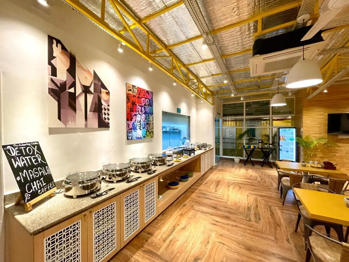 Bedzzz Varanasi By Leisure Hotels, 1 Km From Dashwasamedh Ghat Hotel