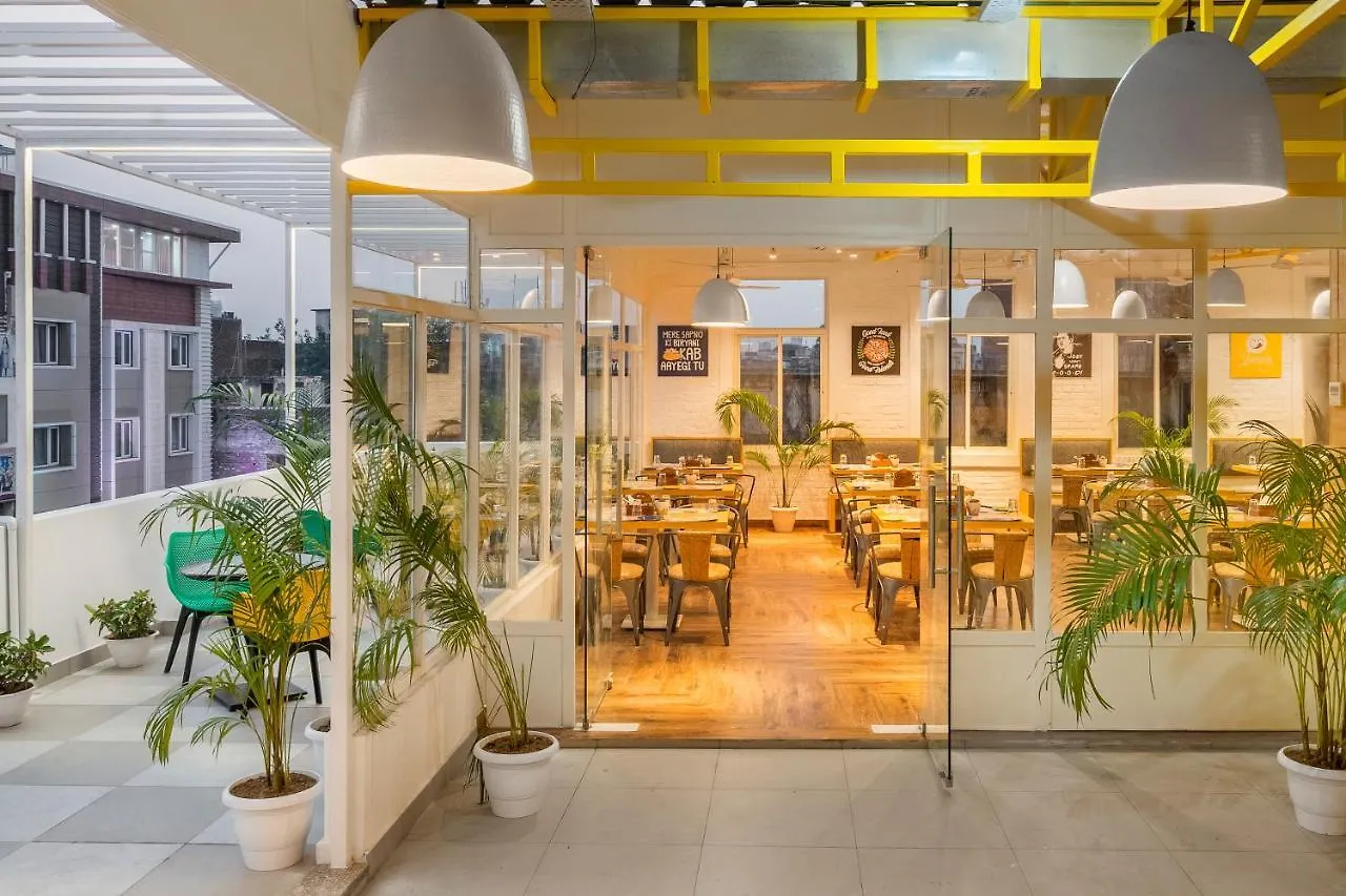 Bedzzz Varanasi By Leisure Hotels, 1 Km From Dashwasamedh Ghat